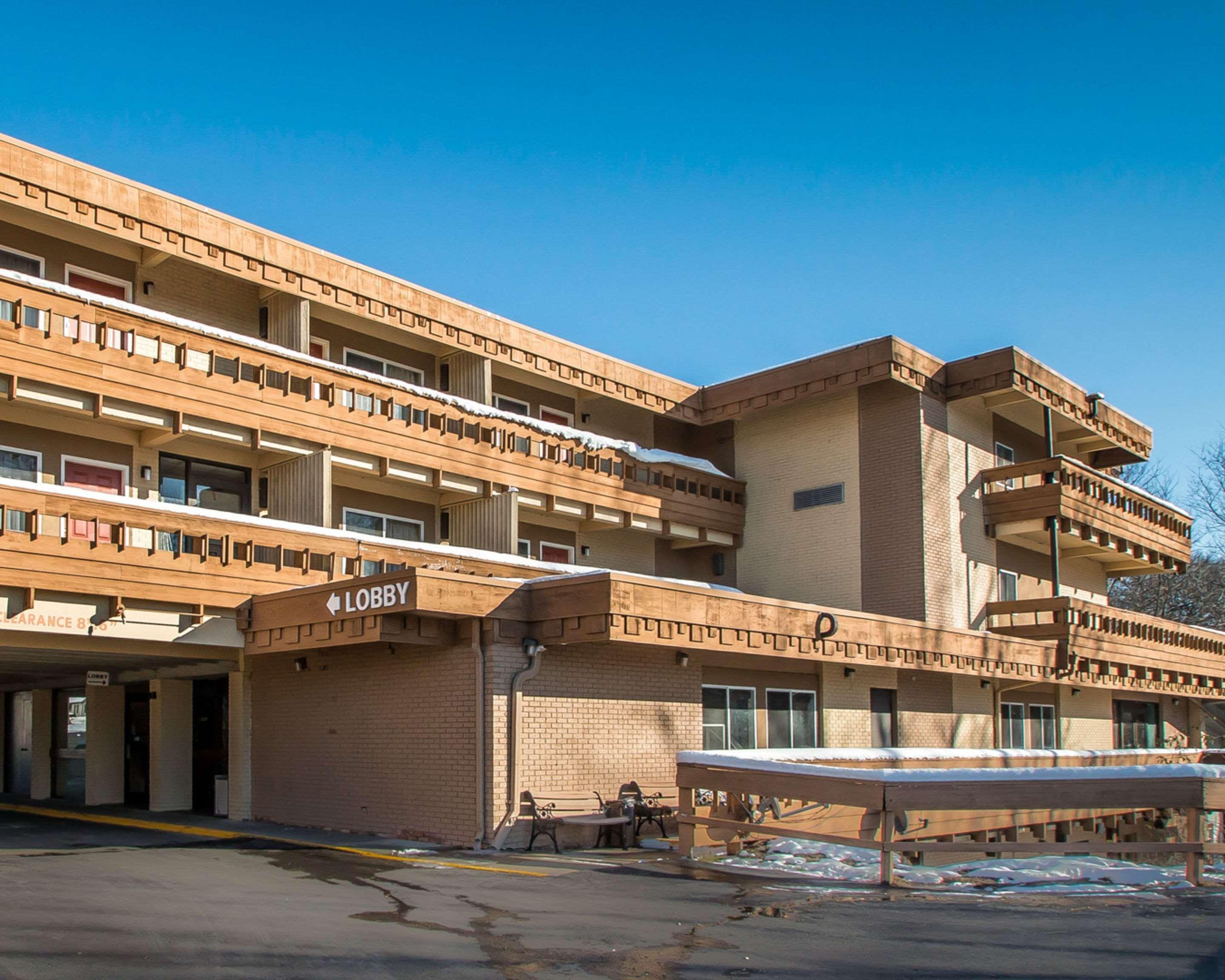 Quality Inn East Dubuque Luaran gambar