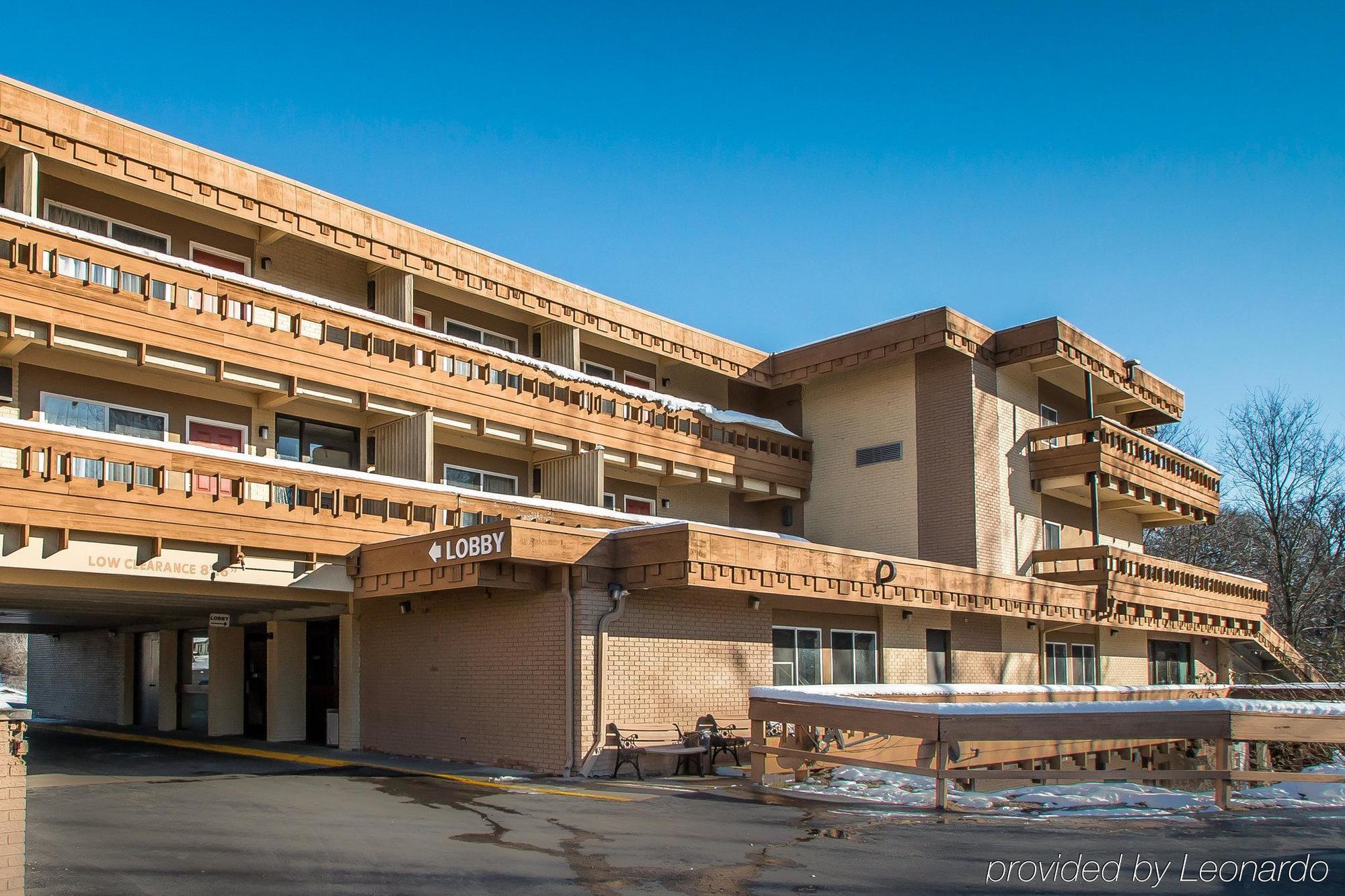 Quality Inn East Dubuque Luaran gambar