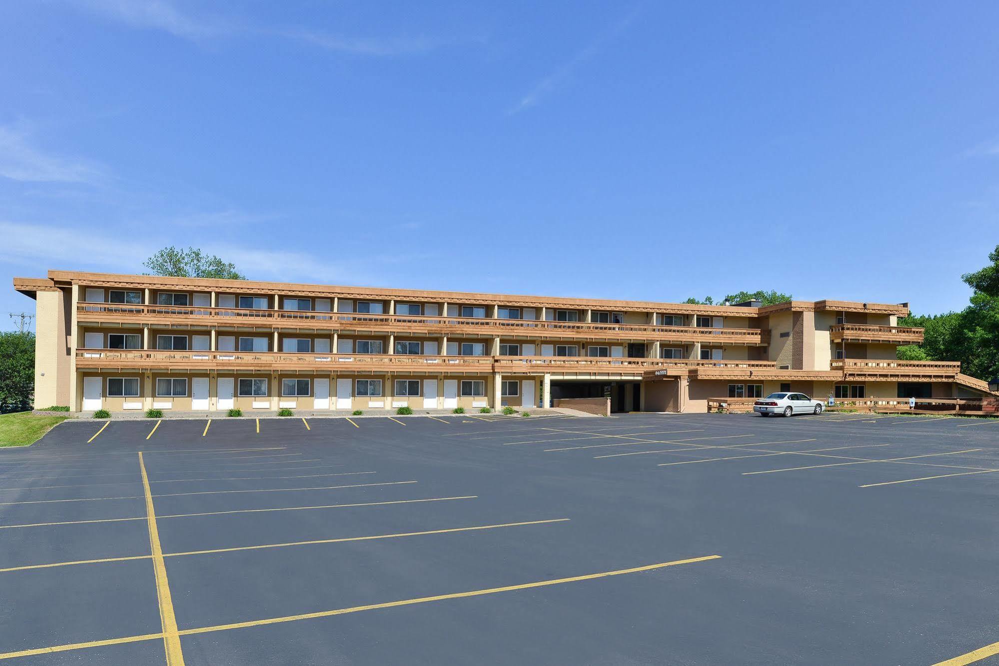 Quality Inn East Dubuque Luaran gambar