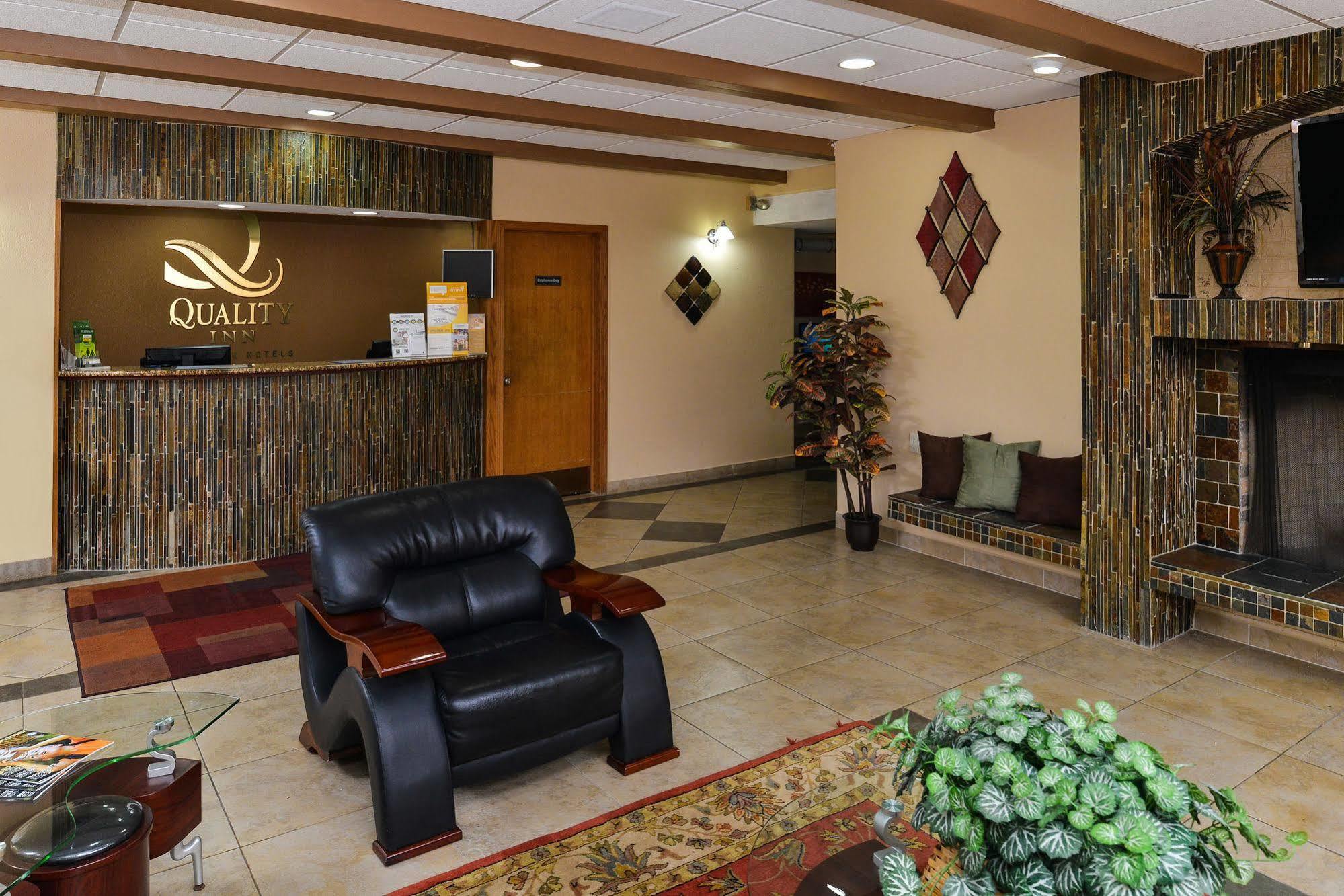 Quality Inn East Dubuque Luaran gambar